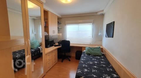 Image 19 - 272484